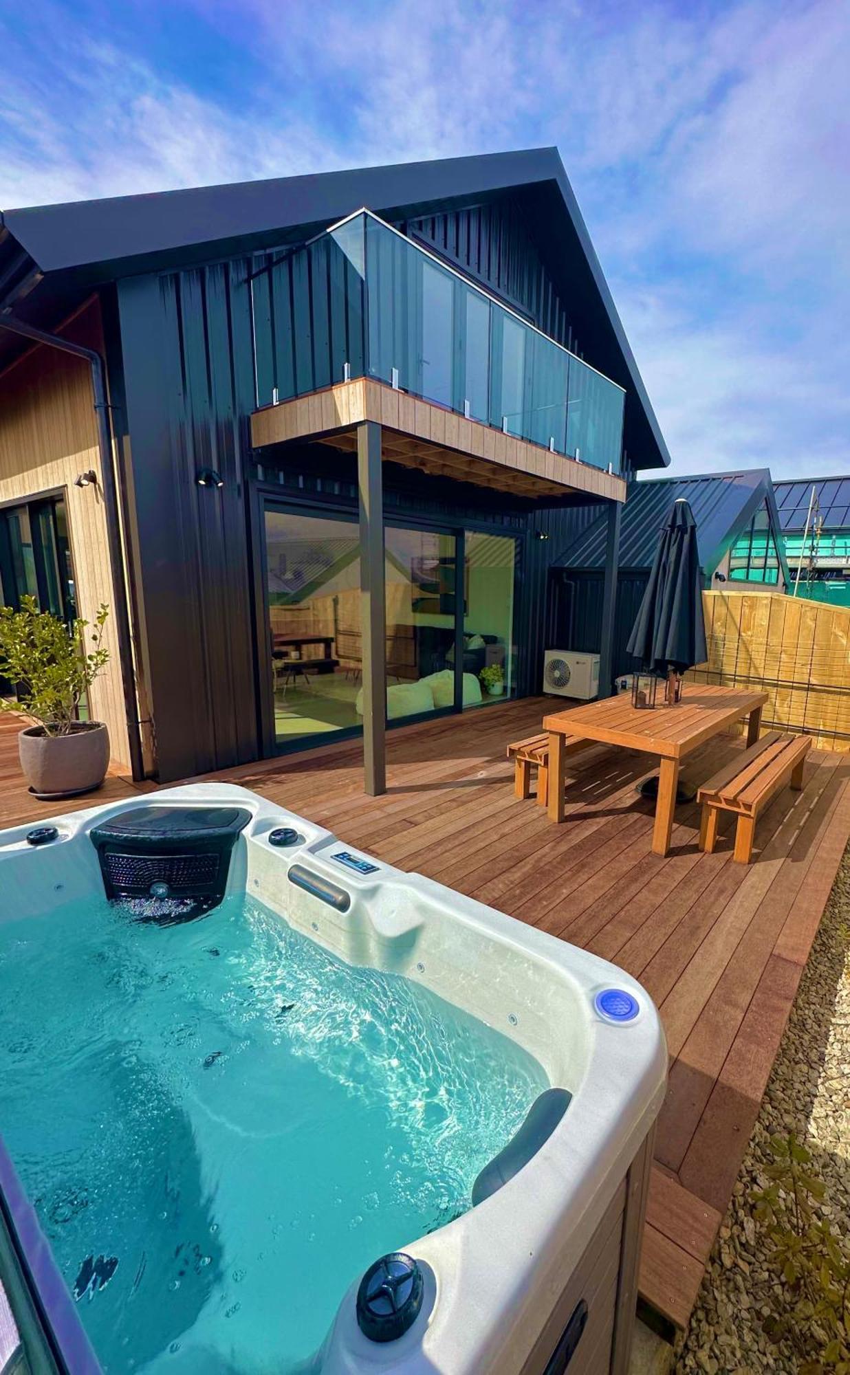 Remarkable View With Hot Tub Франктън Екстериор снимка