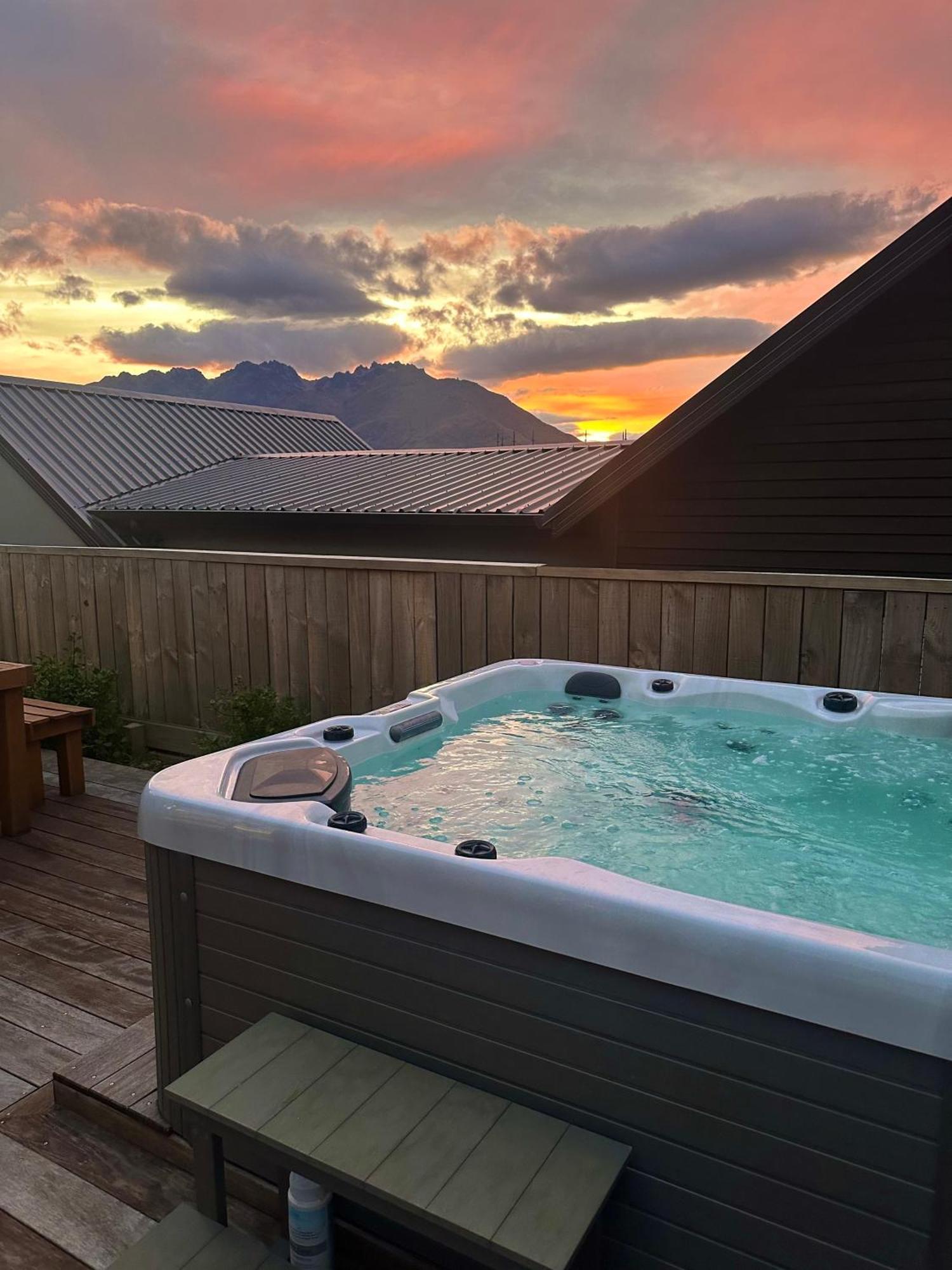Remarkable View With Hot Tub Франктън Екстериор снимка